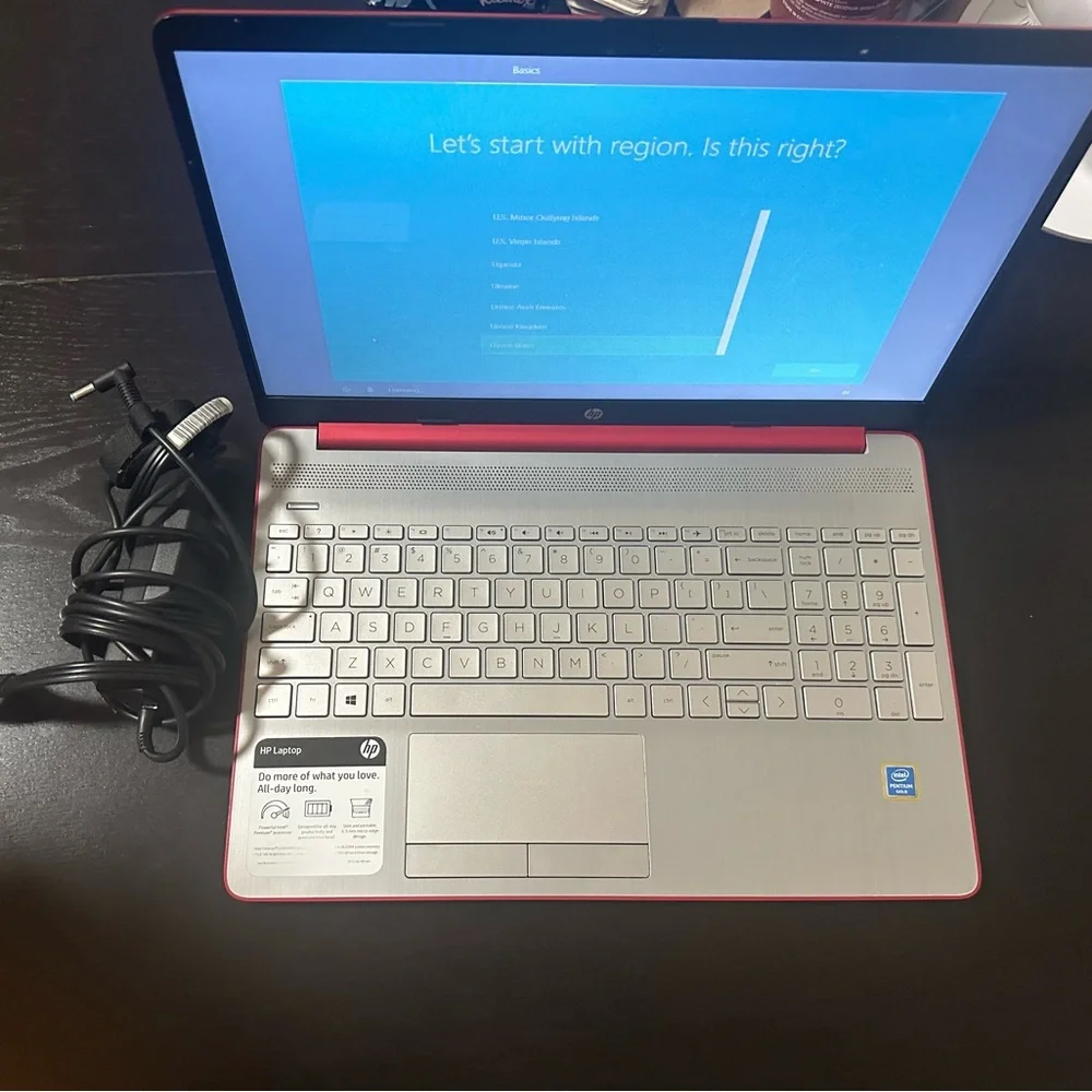 HP 15.6in Display Intel Pentium Gold 4G/SSD extendable storage